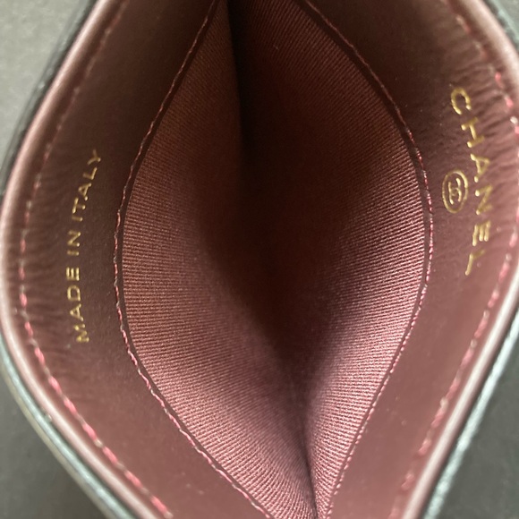 Chanel Black Lambskin Quilted Card Holder - Picture 2 of 6